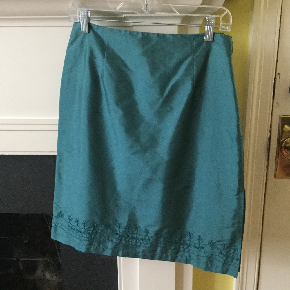 NWT Vintage Arden B. Silk Embroidered Border Skirt Teal - Size 6